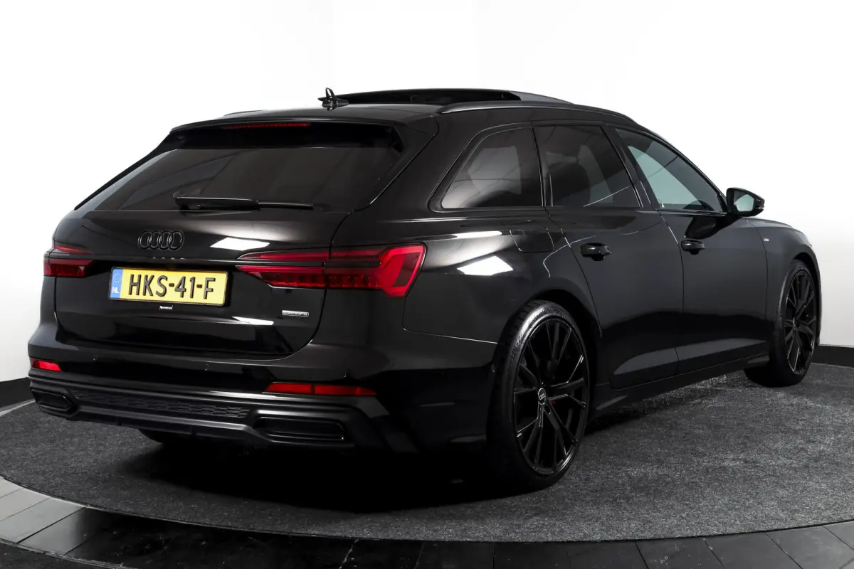 55 TFSI e quattro S edition Competition | S/K-Panodak | Adapt. Cruise | Stoelverw. | PDC | Camera | NAV + App. Connect | ECC | Elek. Klep | LM 21" |