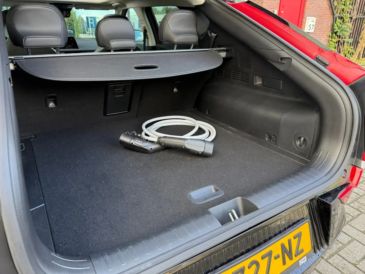 Plus Advanced 77.4 kWh - Automaat - Navi - Panodak - Leder - Org.NL