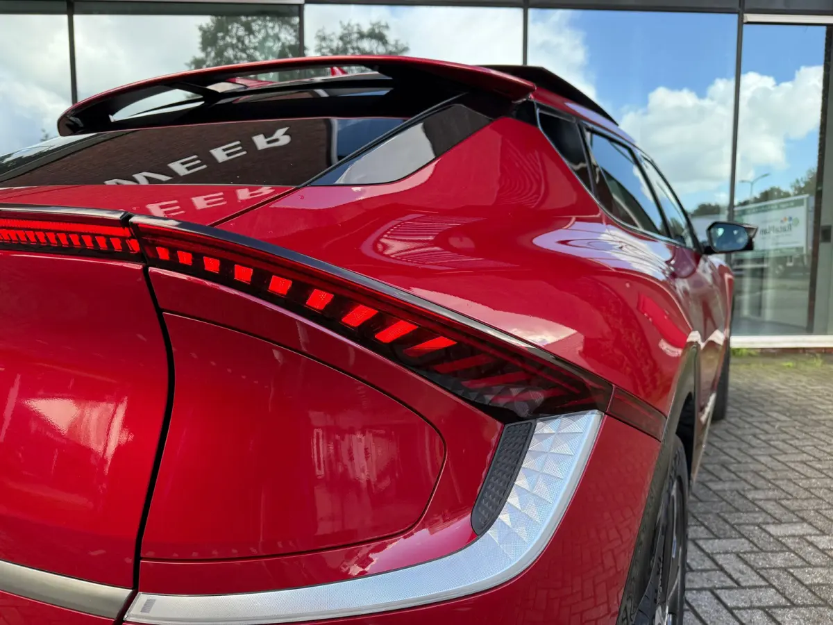 Plus Advanced 77.4 kWh - Automaat - Navi - Panodak - Leder - Org.NL