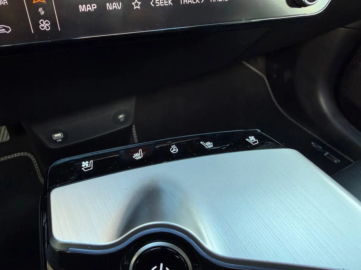Plus Advanced 77.4 kWh - Automaat - Navi - Panodak - Leder - Org.NL