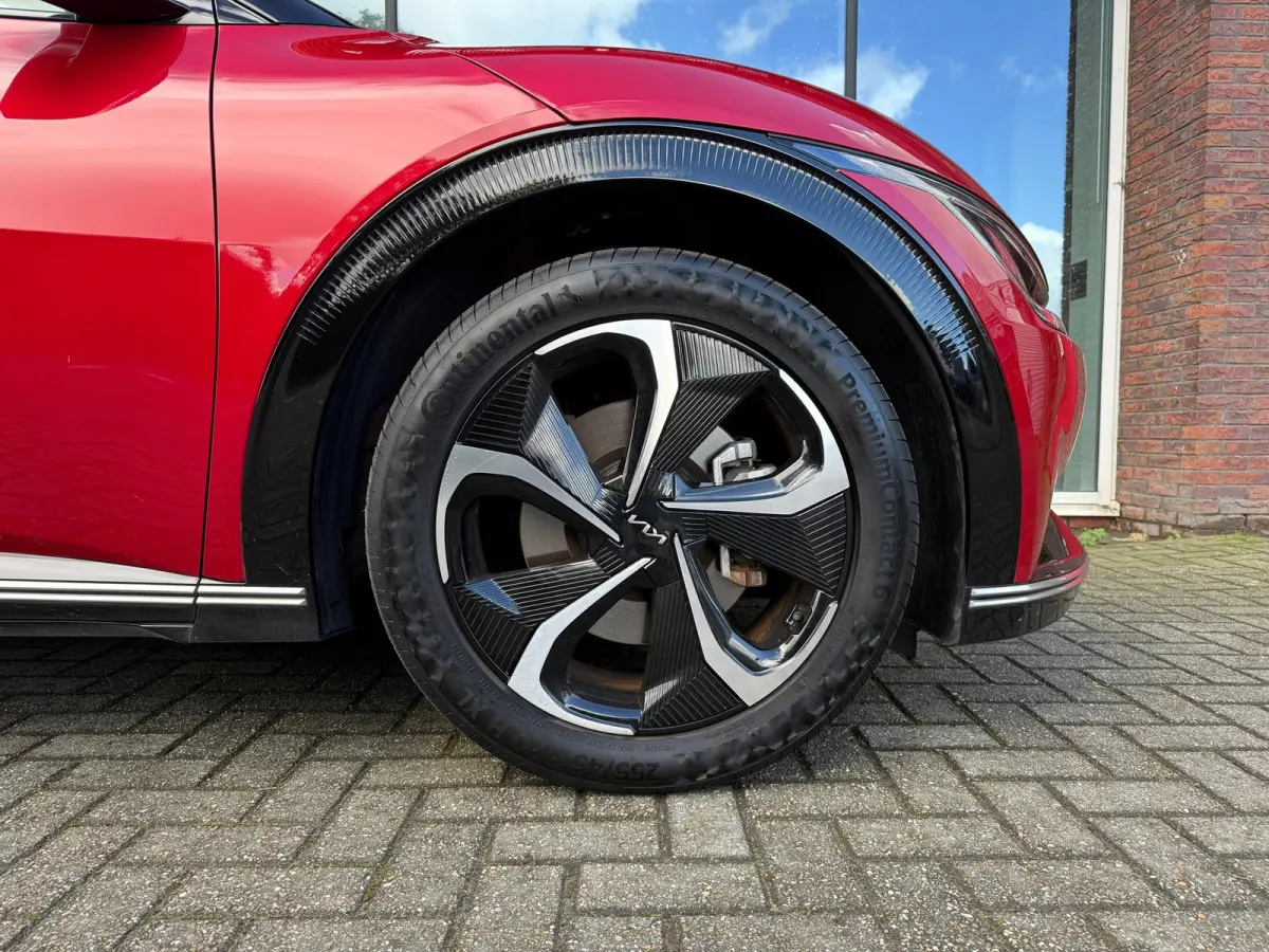 Plus Advanced 77.4 kWh - Automaat - Navi - Panodak - Leder - Org.NL