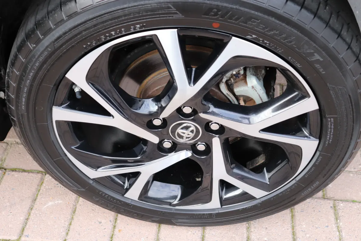 1.8 Hybrid Bi-Tone Automaat. Navigatie, dodehoek, verw. stuur.