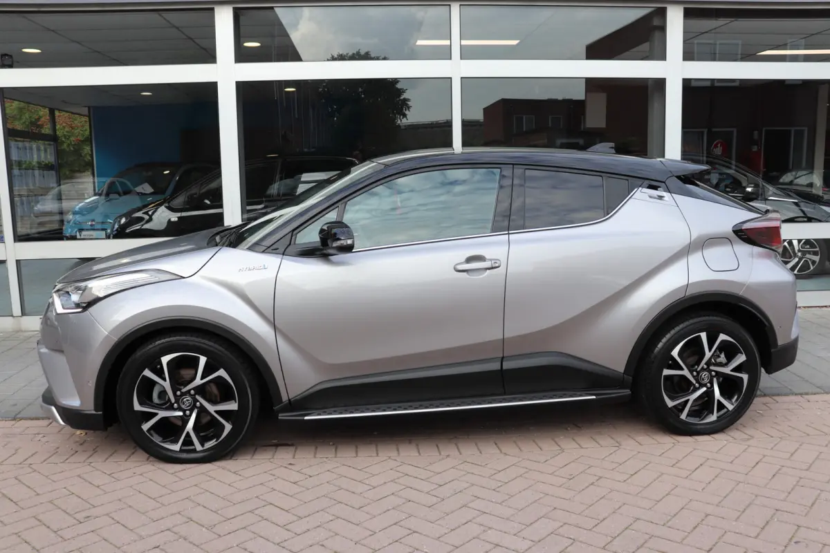 1.8 Hybrid Bi-Tone Automaat. Navigatie, dodehoek, verw. stuur.