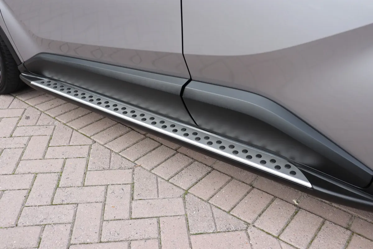 1.8 Hybrid Bi-Tone Automaat. Navigatie, dodehoek, verw. stuur.