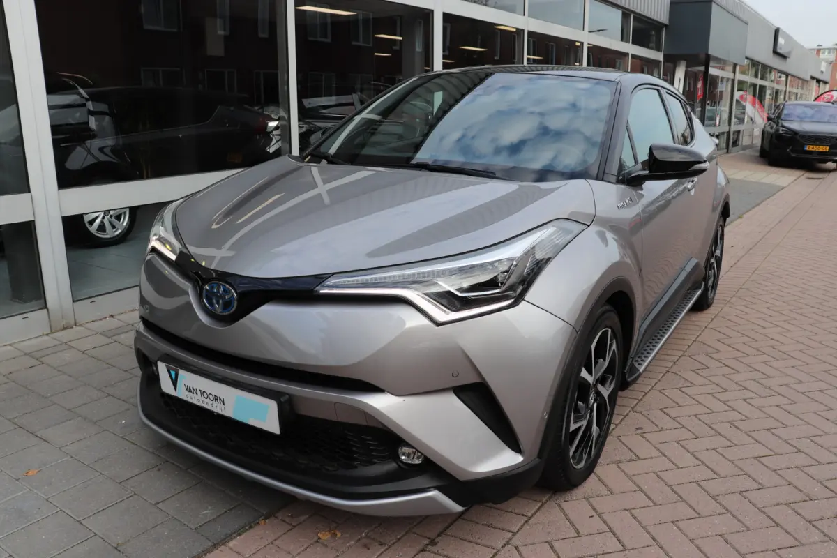 1.8 Hybrid Bi-Tone Automaat. Navigatie, dodehoek, verw. stuur.