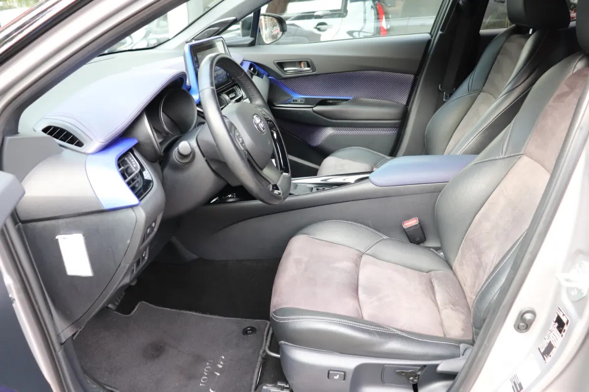 1.8 Hybrid Bi-Tone Automaat. Navigatie, dodehoek, verw. stuur.