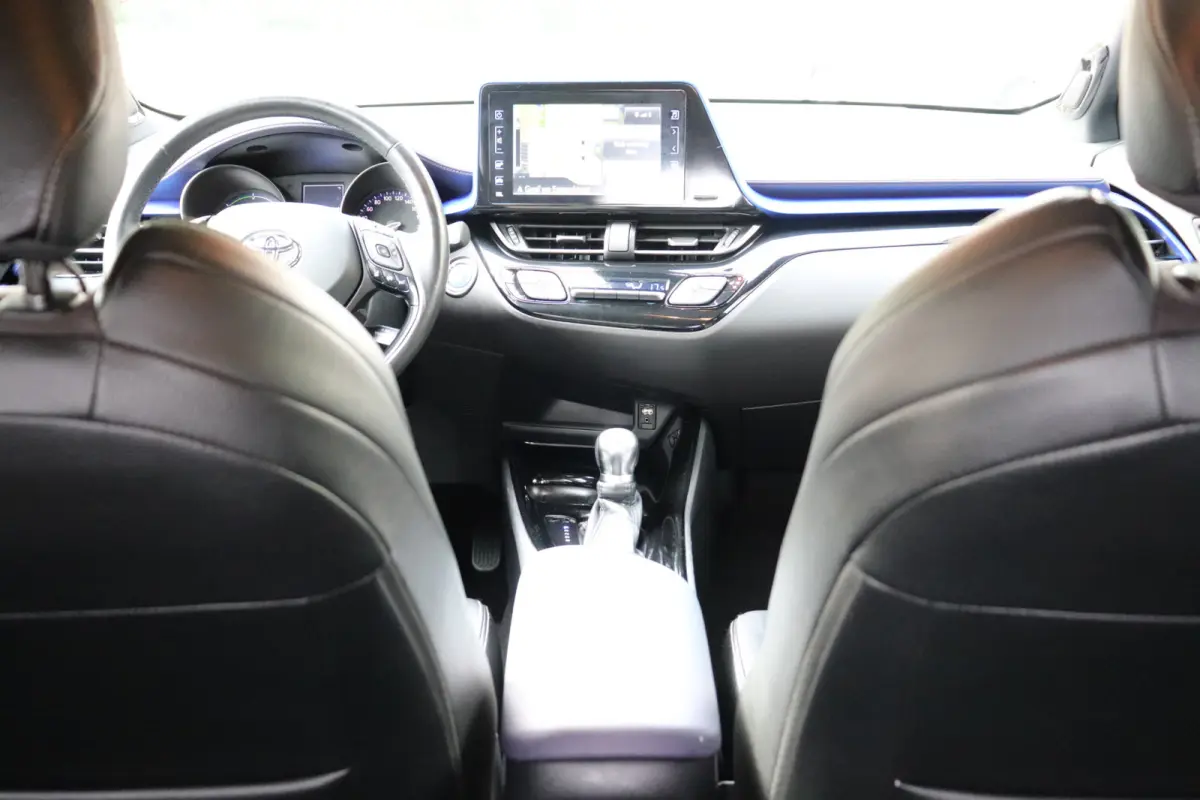 1.8 Hybrid Bi-Tone Automaat. Navigatie, dodehoek, verw. stuur.