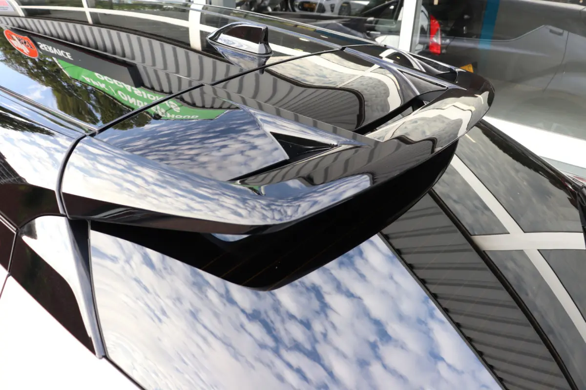 1.8 Hybrid Bi-Tone Automaat. Navigatie, dodehoek, verw. stuur.