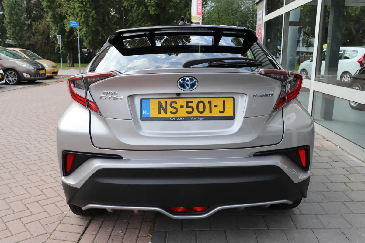 1.8 Hybrid Bi-Tone Automaat. Navigatie, dodehoek, verw. stuur.