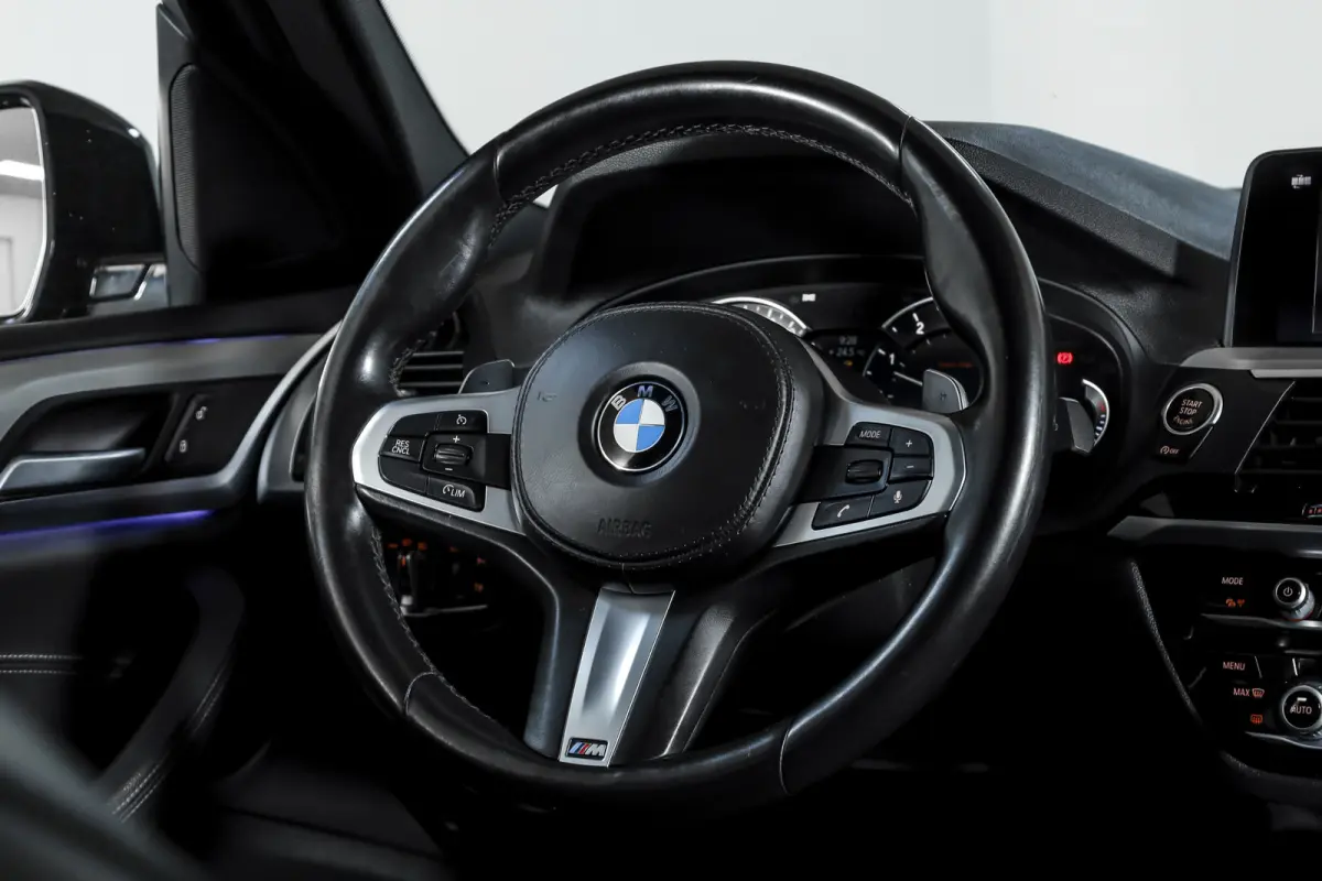 xDrive20i 184 PK High Executive Org. NL | M-Sport | Afn. Trekhaak | All season | Cruise | Stoelverw. | PDC | Camera | NAV | ECC | Elek. Klep | LM 20" |