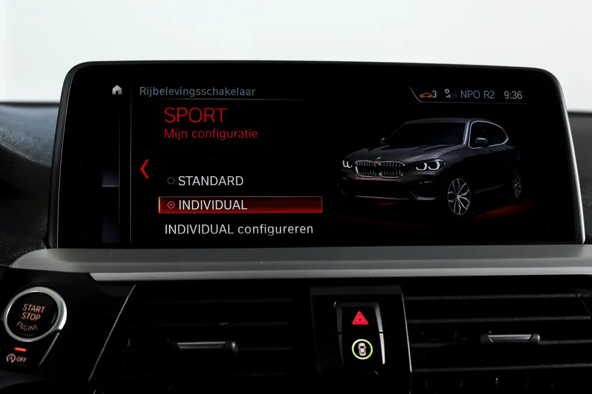 xDrive20i 184 PK High Executive Org. NL | M-Sport | Afn. Trekhaak | All season | Cruise | Stoelverw. | PDC | Camera | NAV | ECC | Elek. Klep | LM 20" |