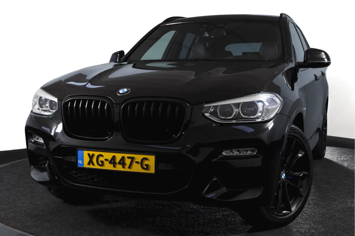 xDrive20i 184 PK High Executive Org. NL | M-Sport | Afn. Trekhaak | All season | Cruise | Stoelverw. | PDC | Camera | NAV | ECC | Elek. Klep | LM 20" |