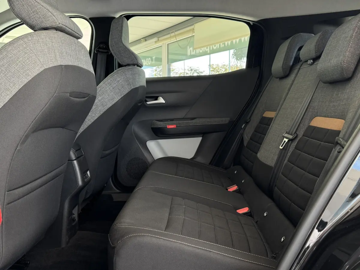 1.2 Hybrid 145pk Plus | Automaat | Camera | Carplay | Clima | Navi by app | Lm velgen | ( Vestiging - Vianen )