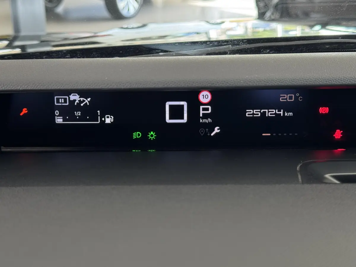 1.2 Hybrid 145pk Plus | Automaat | Camera | Carplay | Clima | Navi by app | Lm velgen | ( Vestiging - Vianen )