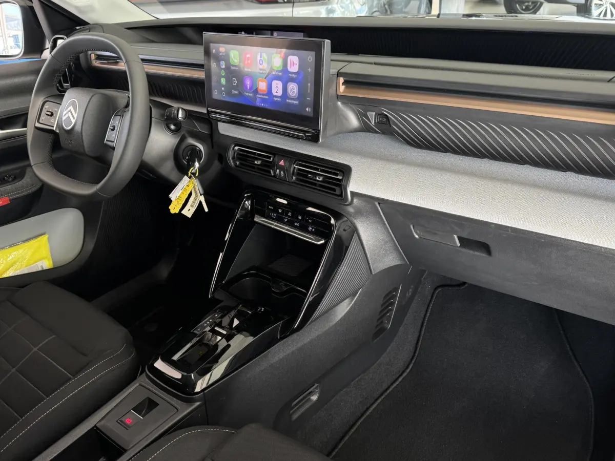 1.2 Hybrid 145pk Plus | Automaat | Camera | Carplay | Clima | Navi by app | Lm velgen | ( Vestiging - Vianen )
