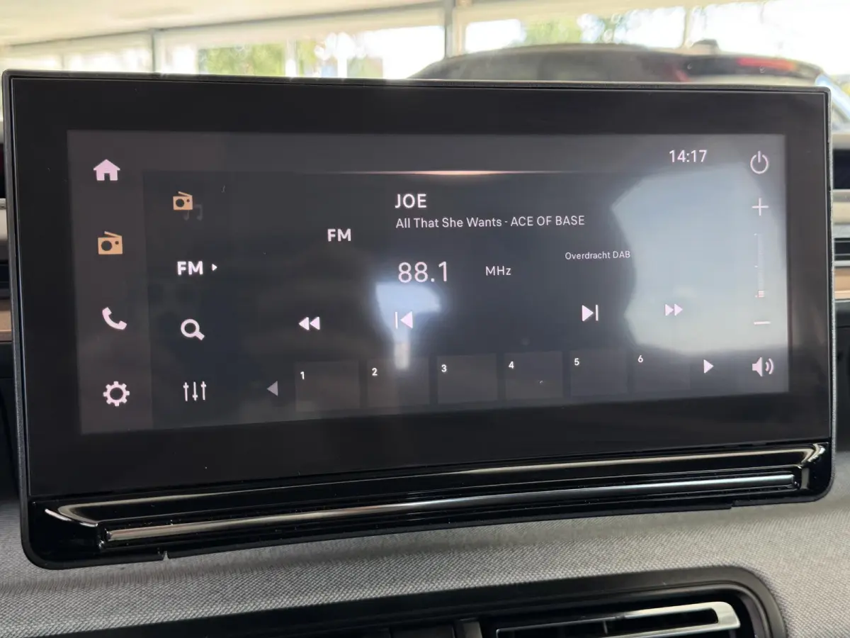 1.2 Hybrid 145pk Plus | Automaat | Camera | Carplay | Clima | Navi by app | Lm velgen | ( Vestiging - Vianen )