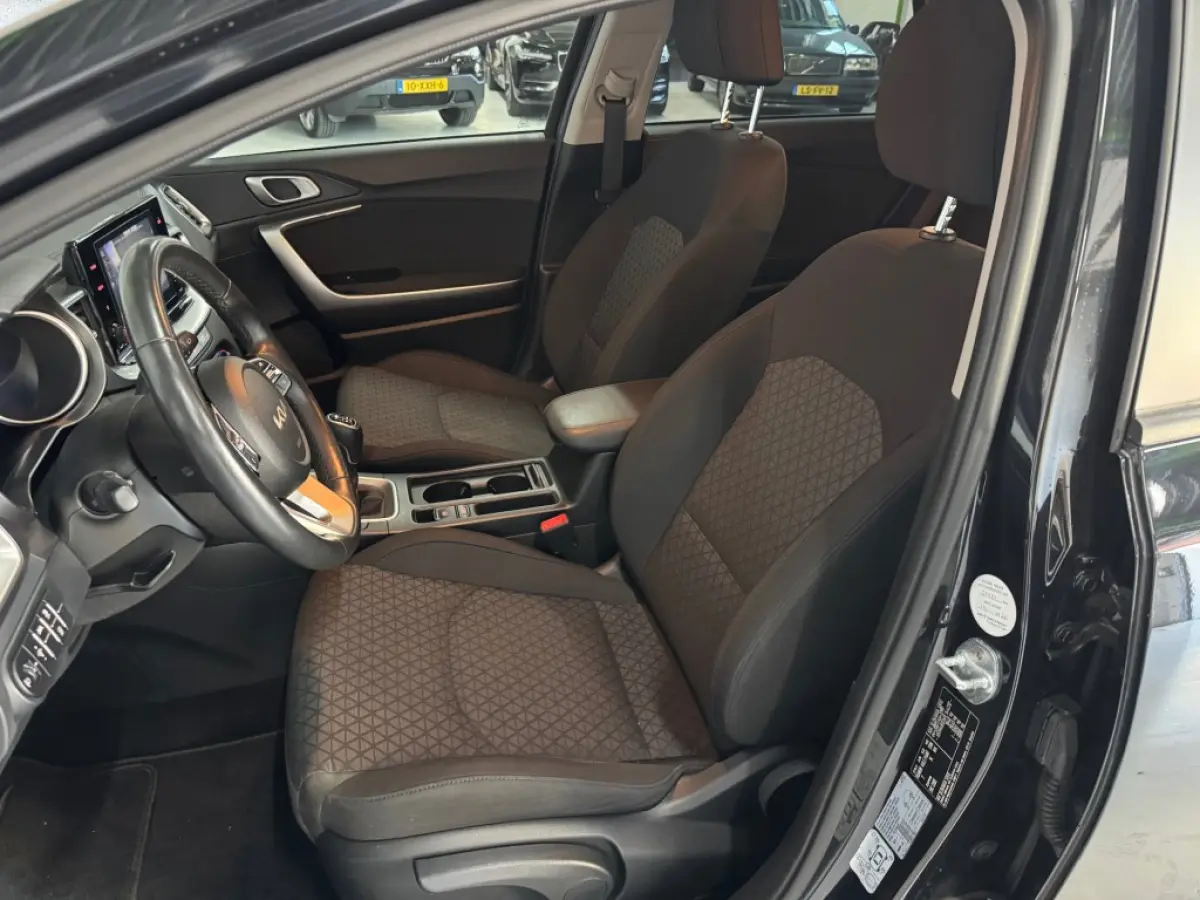 Sportswagon 1.0 T-GDI DynamincPlusLine / Full-LED / Apple Carplay / Android Auto / Geblindeerde achterruiten.