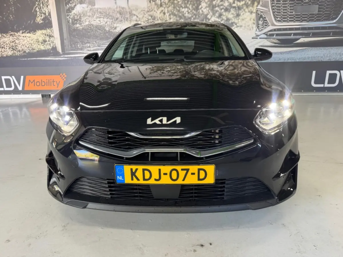 Sportswagon 1.0 T-GDI DynamincPlusLine / Full-LED / Apple Carplay / Android Auto / Geblindeerde achterruiten.