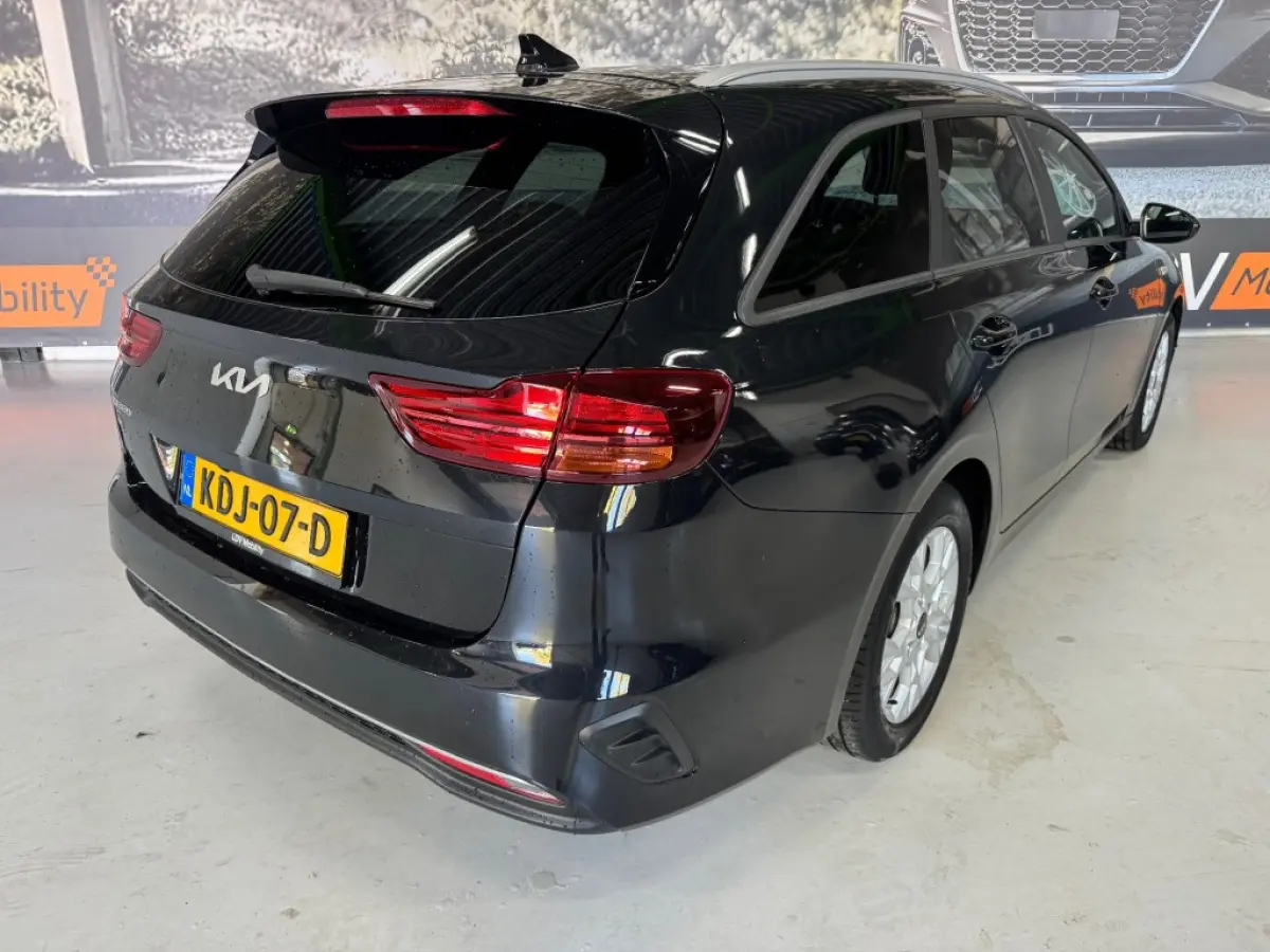 Sportswagon 1.0 T-GDI DynamincPlusLine / Full-LED / Apple Carplay / Android Auto / Geblindeerde achterruiten.