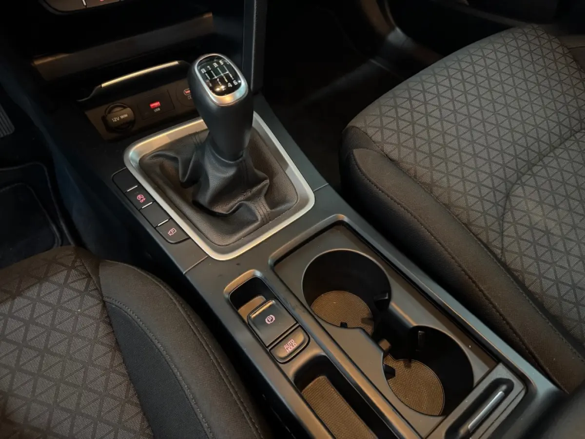 Sportswagon 1.0 T-GDI DynamincPlusLine / Full-LED / Apple Carplay / Android Auto / Geblindeerde achterruiten.