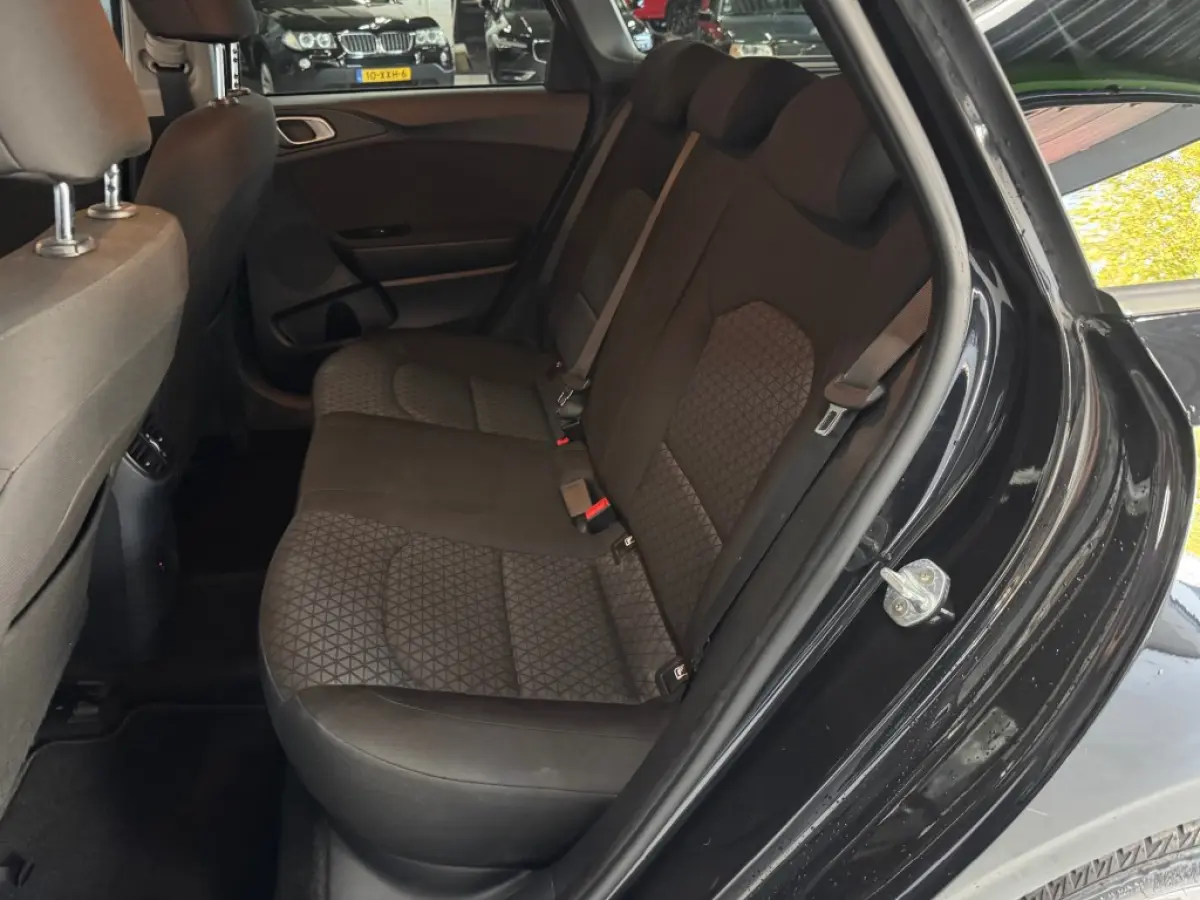 Sportswagon 1.0 T-GDI DynamincPlusLine / Full-LED / Apple Carplay / Android Auto / Geblindeerde achterruiten.