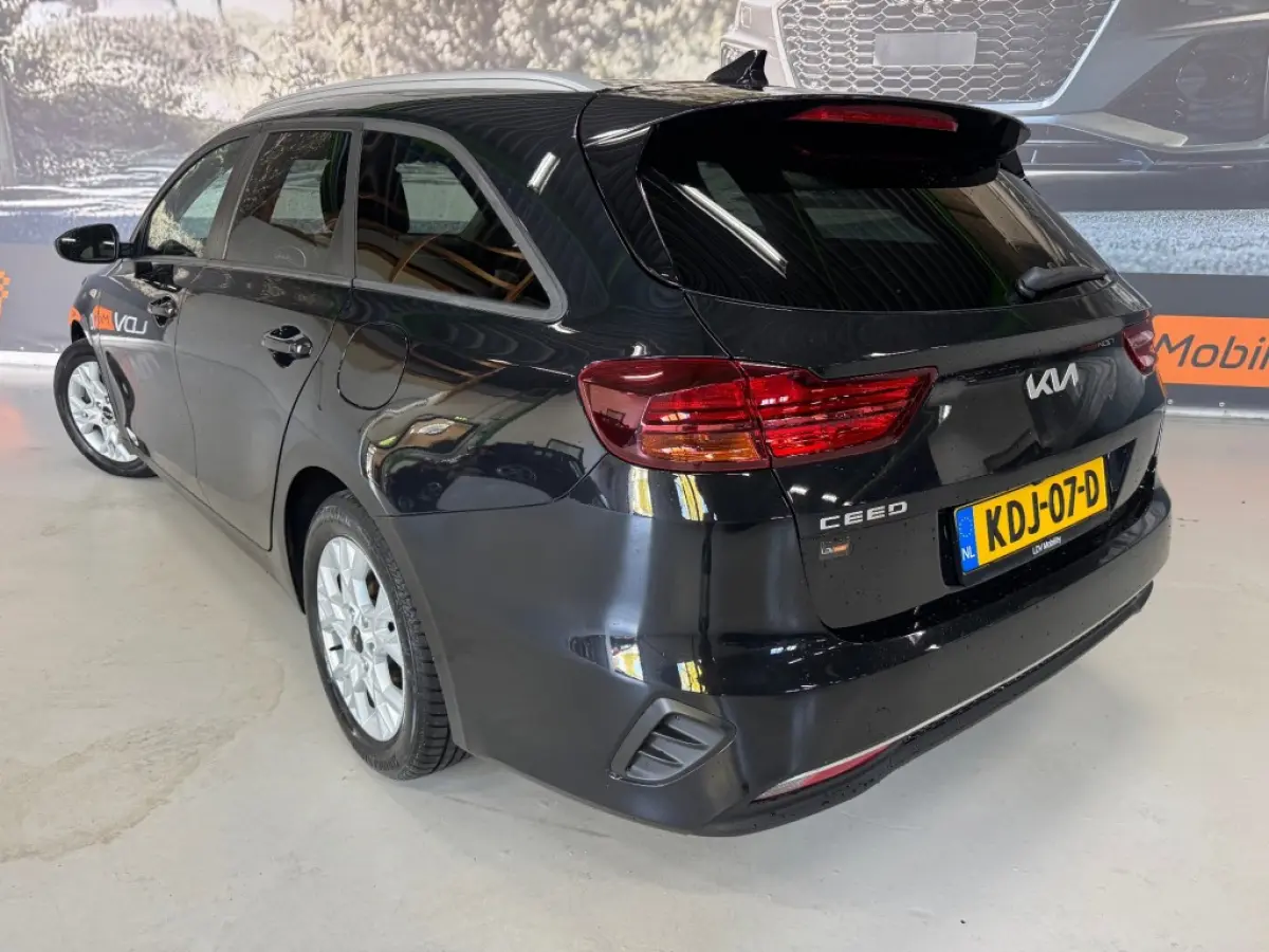 Sportswagon 1.0 T-GDI DynamincPlusLine / Full-LED / Apple Carplay / Android Auto / Geblindeerde achterruiten.