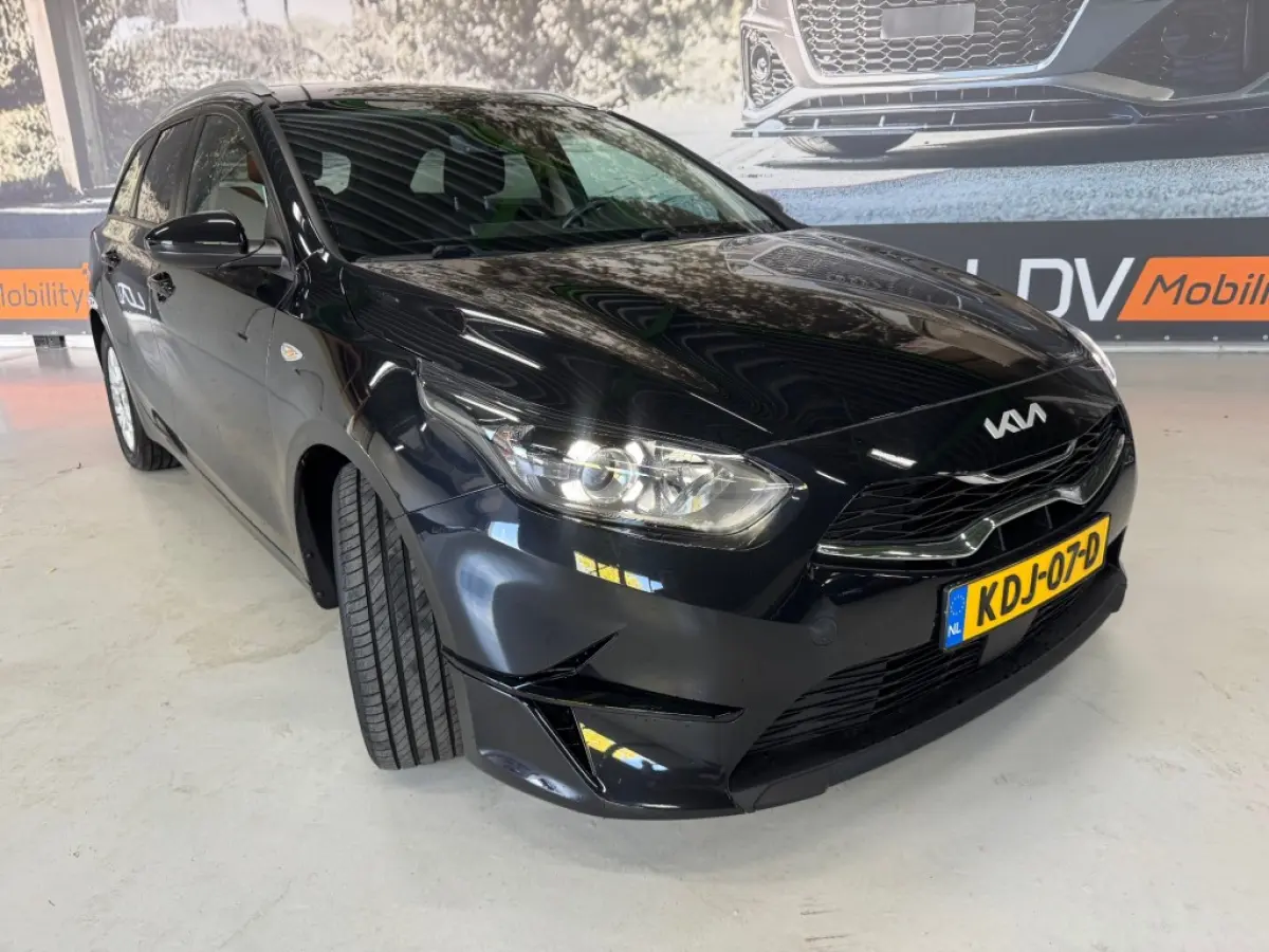Sportswagon 1.0 T-GDI DynamincPlusLine / Full-LED / Apple Carplay / Android Auto / Geblindeerde achterruiten.