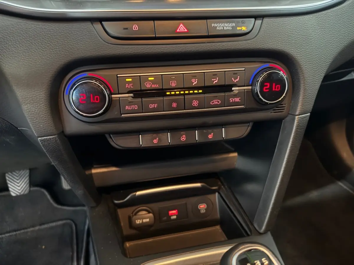 Sportswagon 1.0 T-GDI DynamincPlusLine / Full-LED / Apple Carplay / Android Auto / Geblindeerde achterruiten.