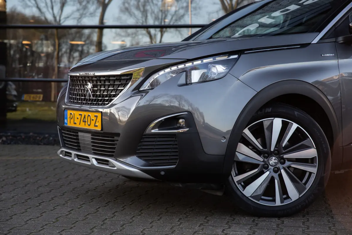 1.2 PureTech GT-Line 7p , Panoramadak,