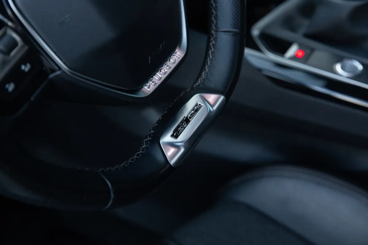 1.2 PureTech GT-Line 7p , Panoramadak,