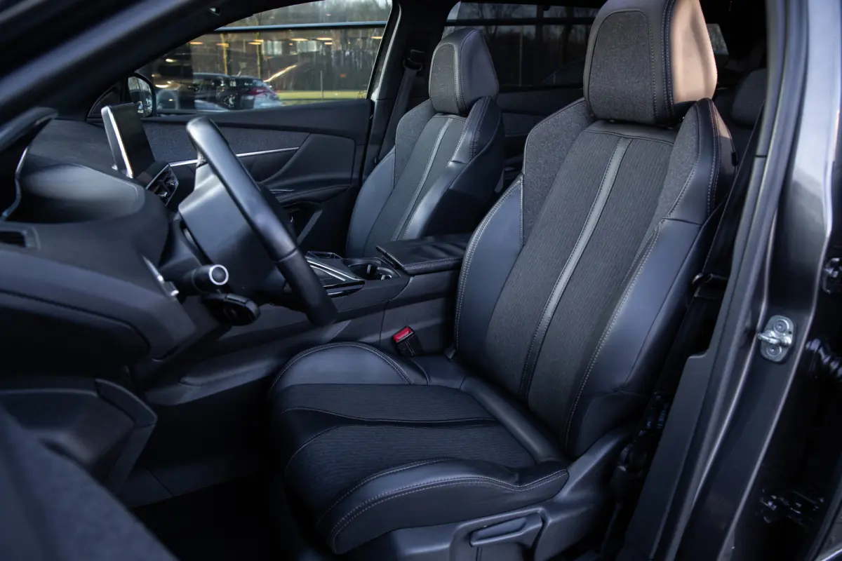 1.2 PureTech GT-Line 7p , Panoramadak,