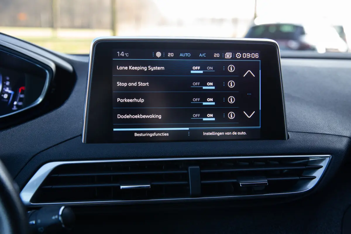1.2 PureTech GT-Line 7p , Panoramadak,