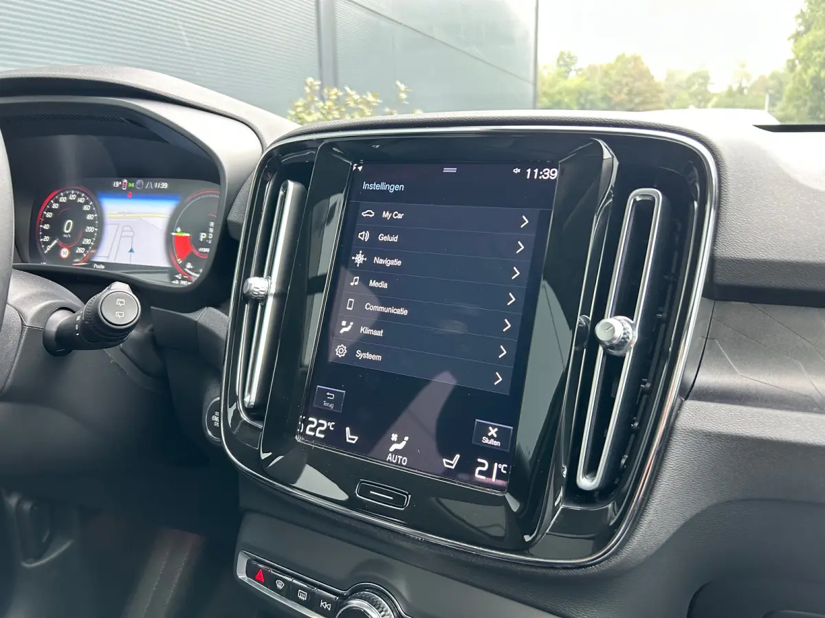 1.5 T5 Plug-in hybrid Ultimate Dark | Pano | Memory | Leder | SoH 93% | Harman/Kardon | Trekhaak | 360 camera | Black pakket |