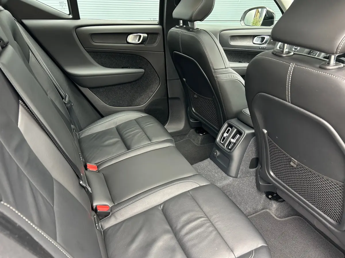 1.5 T5 Plug-in hybrid Ultimate Dark | Pano | Memory | Leder | SoH 93% | Harman/Kardon | Trekhaak | 360 camera | Black pakket |