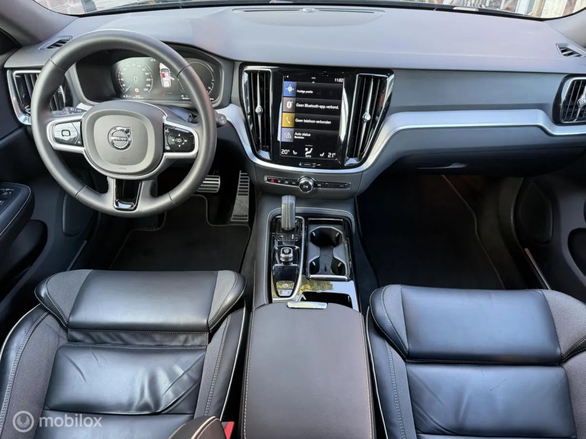 2.0 T6 Plug-in hybrid AWD Plus Dark LONG RANGE