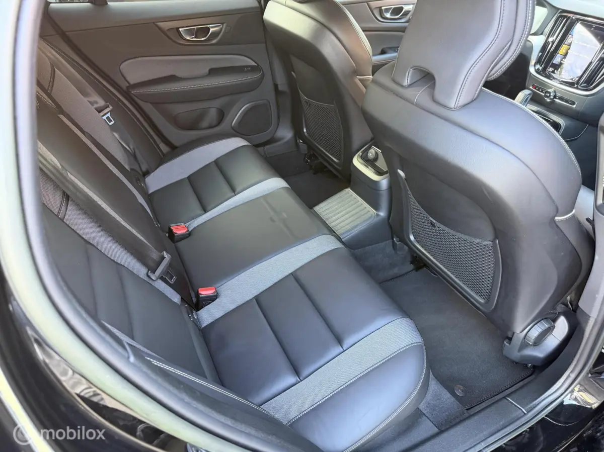 2.0 T6 Plug-in hybrid AWD Plus Dark LONG RANGE