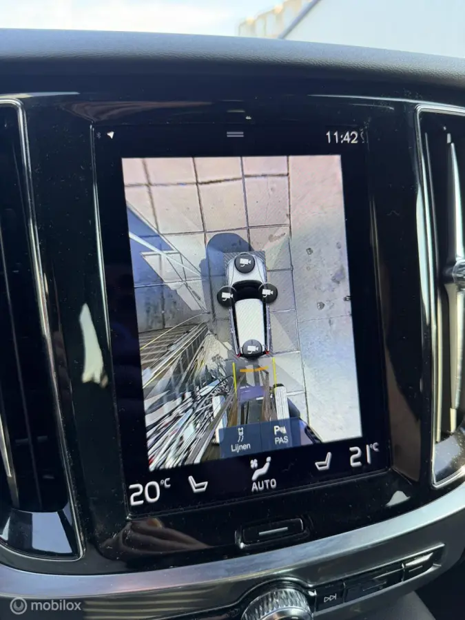 2.0 T6 Plug-in hybrid AWD Plus Dark LONG RANGE