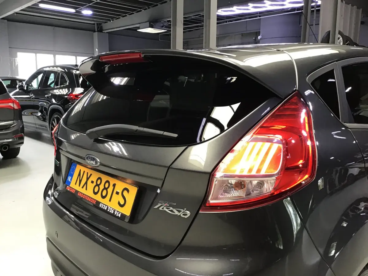 1.0 EcoBoost ST Line I Dealer Onderh. I Navi I Clima I Cruise I Led I 17inch I Park. sens I Getint Glas I Nette Auto.
