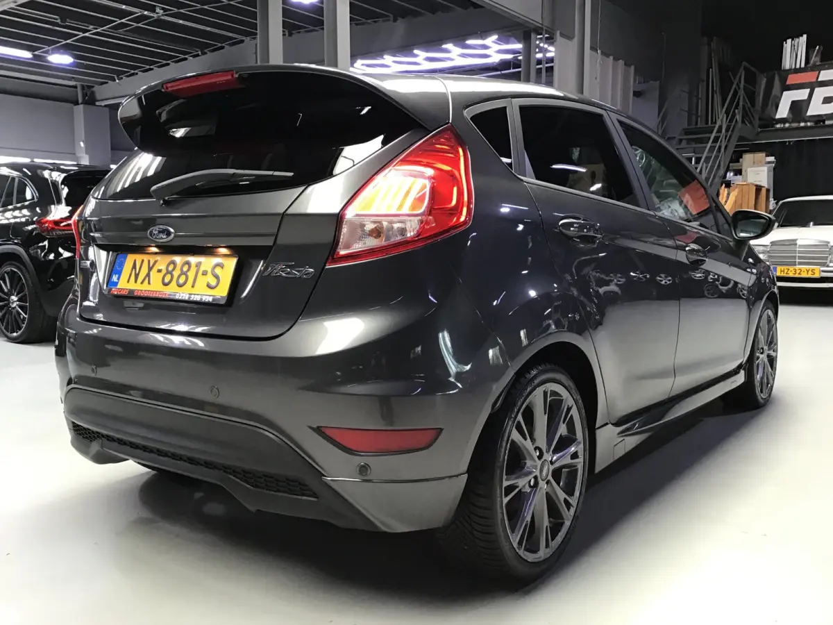 1.0 EcoBoost ST Line I Dealer Onderh. I Navi I Clima I Cruise I Led I 17inch I Park. sens I Getint Glas I Nette Auto.