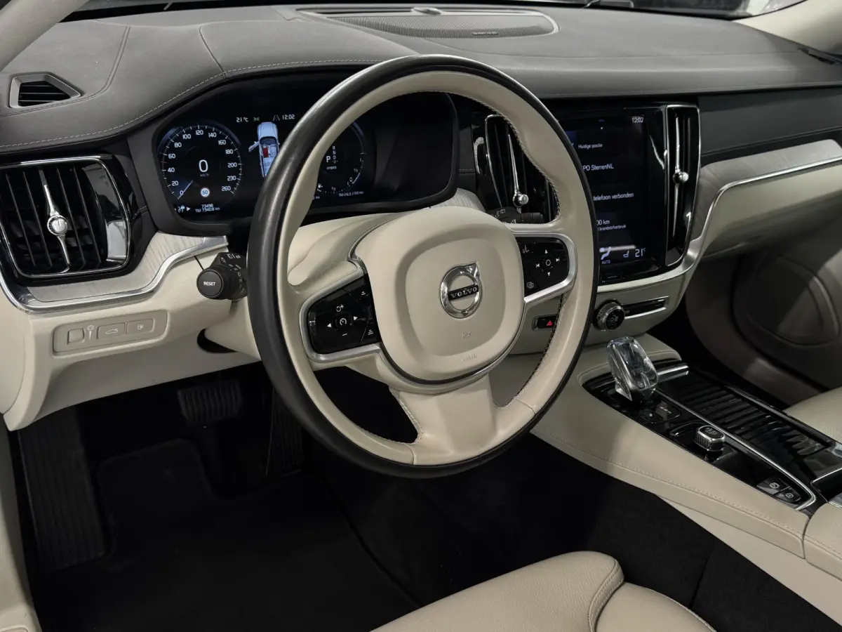 2.0 T6 Recharge AWD Inscription | H&K audio | Camera  | Climate | Memory seat | Verwarmd stuurwiel/voorstoelen | Elektrisch achterklep( Vestiging - Nieuwegein )