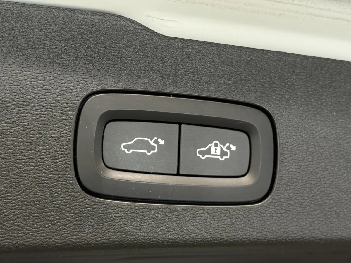 2.0 T6 Recharge AWD Inscription | H&K audio | Camera  | Climate | Memory seat | Verwarmd stuurwiel/voorstoelen | Elektrisch achterklep( Vestiging - Nieuwegein )
