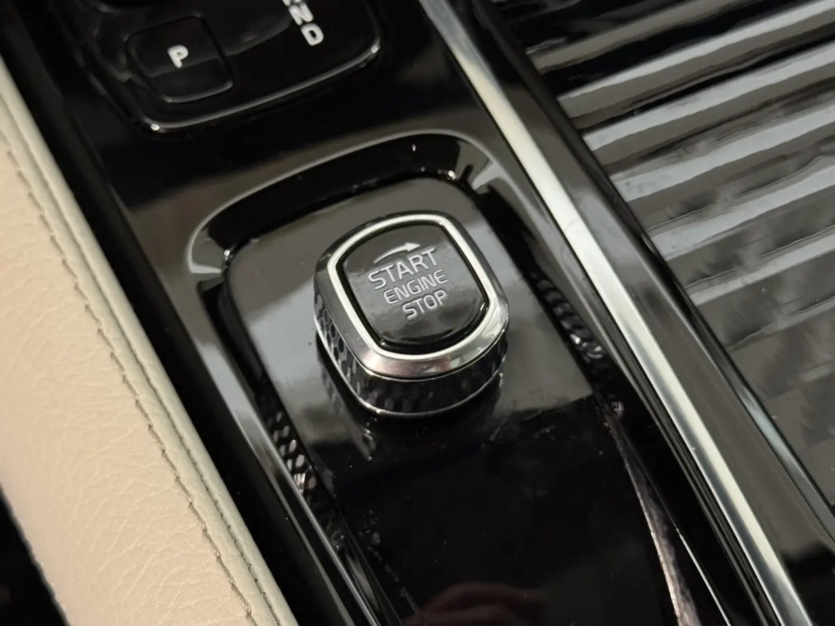 2.0 T6 Recharge AWD Inscription | H&K audio | Camera  | Climate | Memory seat | Verwarmd stuurwiel/voorstoelen | Elektrisch achterklep( Vestiging - Nieuwegein )