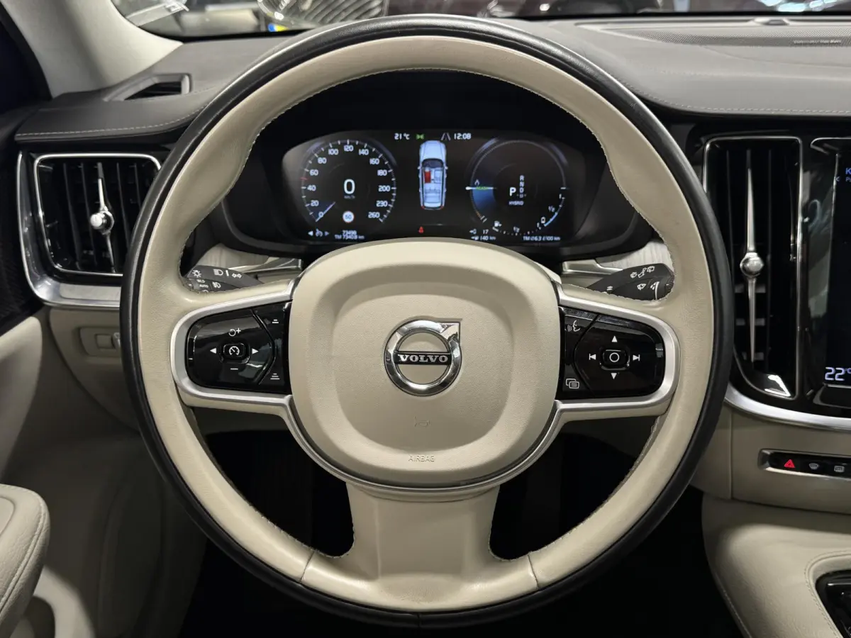 2.0 T6 Recharge AWD Inscription | H&K audio | Camera  | Climate | Memory seat | Verwarmd stuurwiel/voorstoelen | Elektrisch achterklep( Vestiging - Nieuwegein )