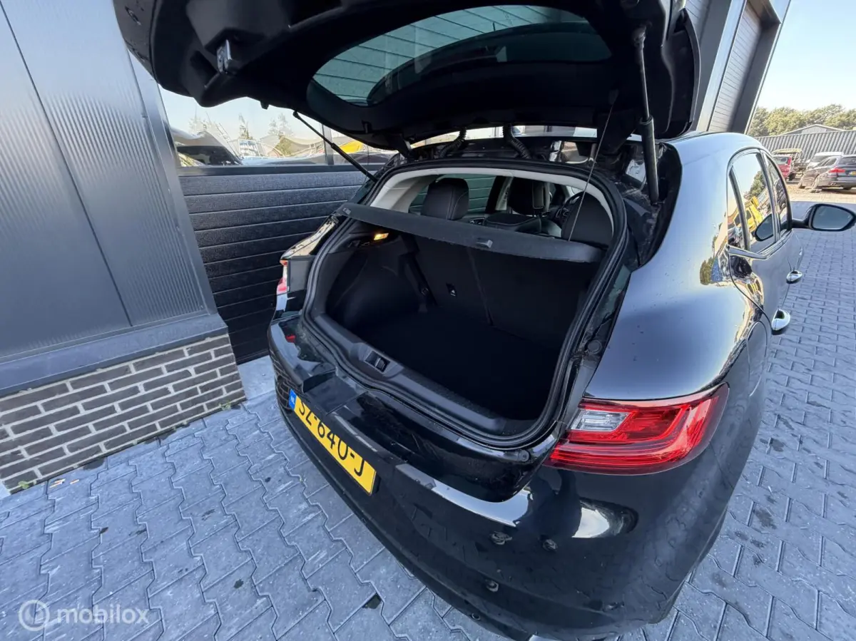 1.3 TCe Bose Camera nette auto! Goed onderhouden!
