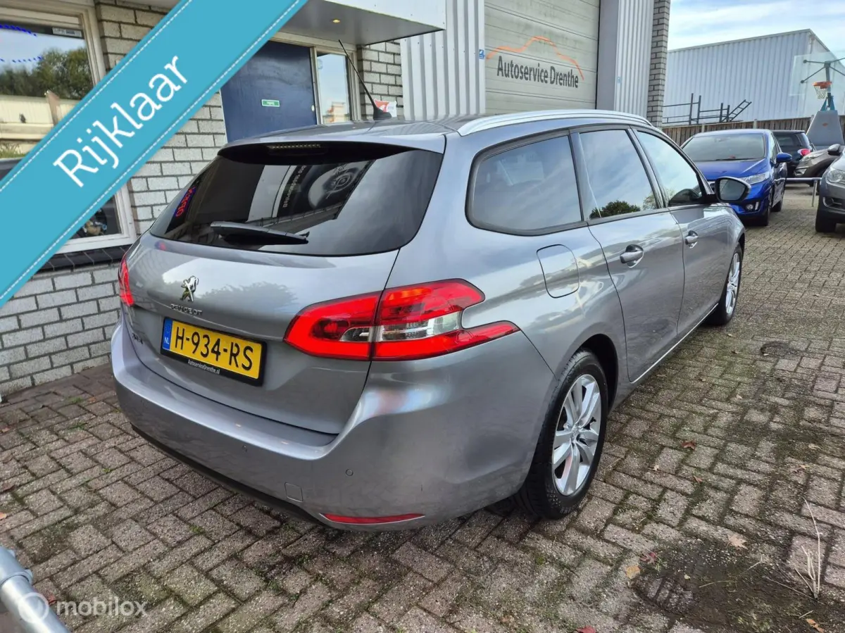 1.2 PureTech Blue Lease Premium