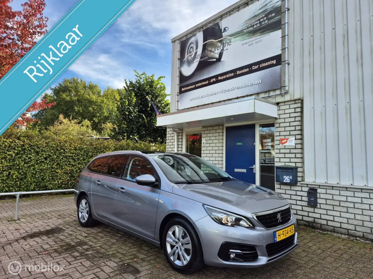 1.2 PureTech Blue Lease Premium
