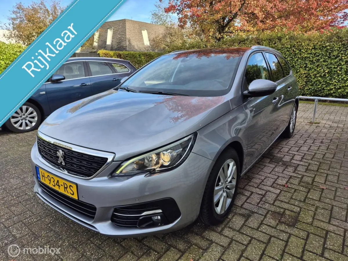 1.2 PureTech Blue Lease Premium