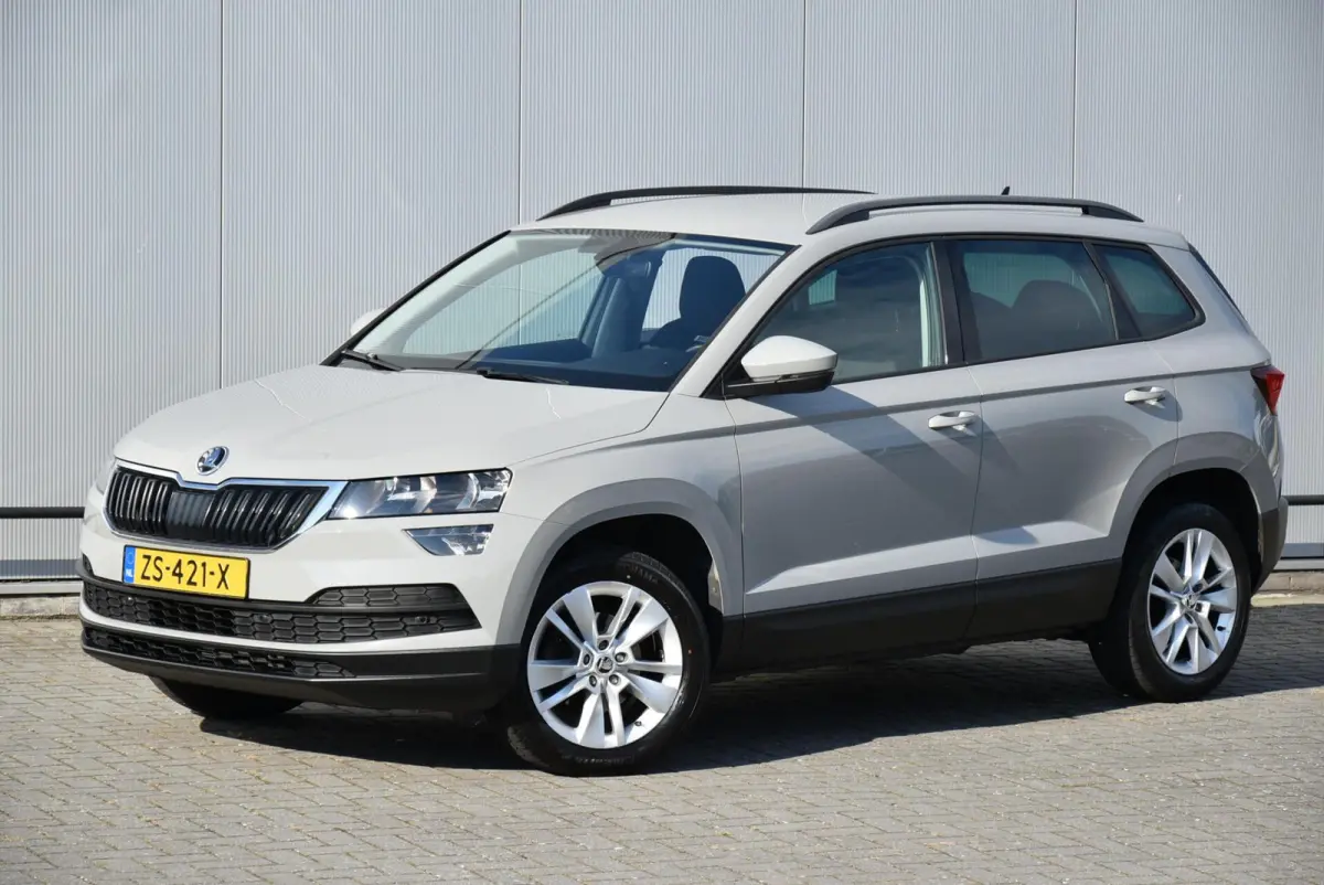 1.0 TSI Business Edition Navi Clima PDC Cruise