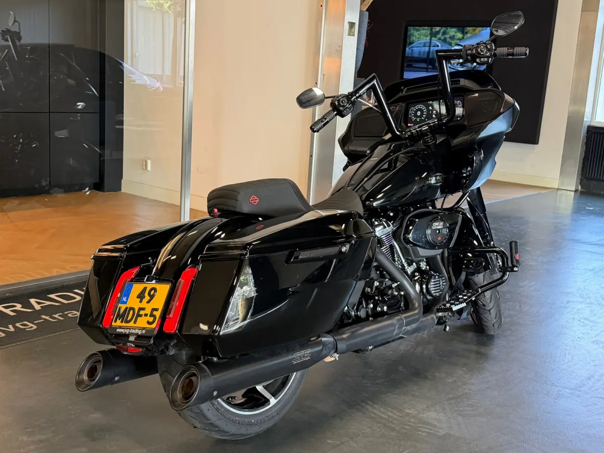 Tour 117 FLTRX custom 2024 1e eigenaar 5HD