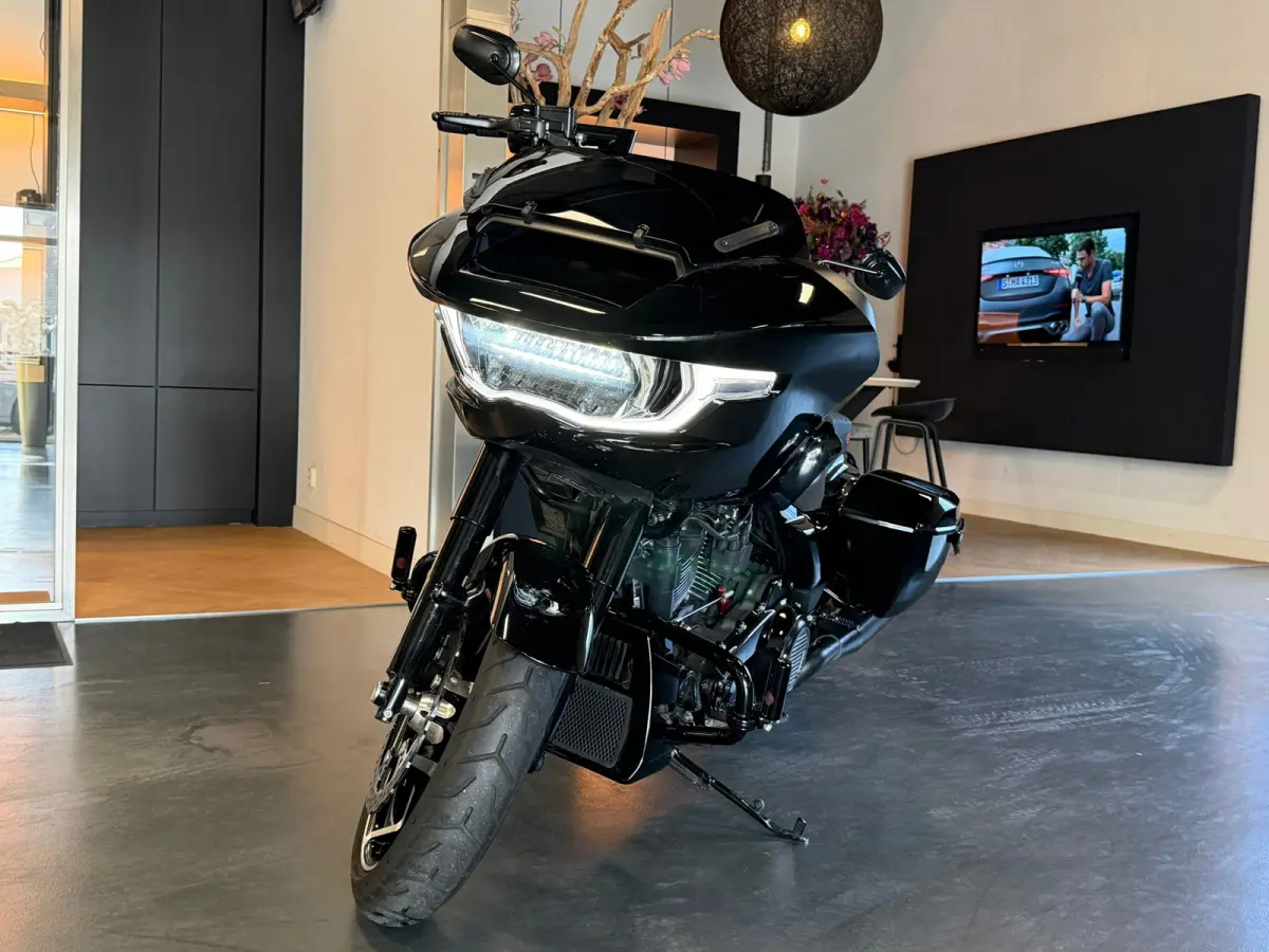 Tour 117 FLTRX custom 2024 1e eigenaar 5HD